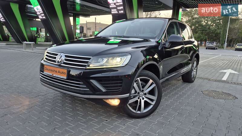 Внедорожник / Кроссовер Volkswagen Touareg 2015 в Одессе