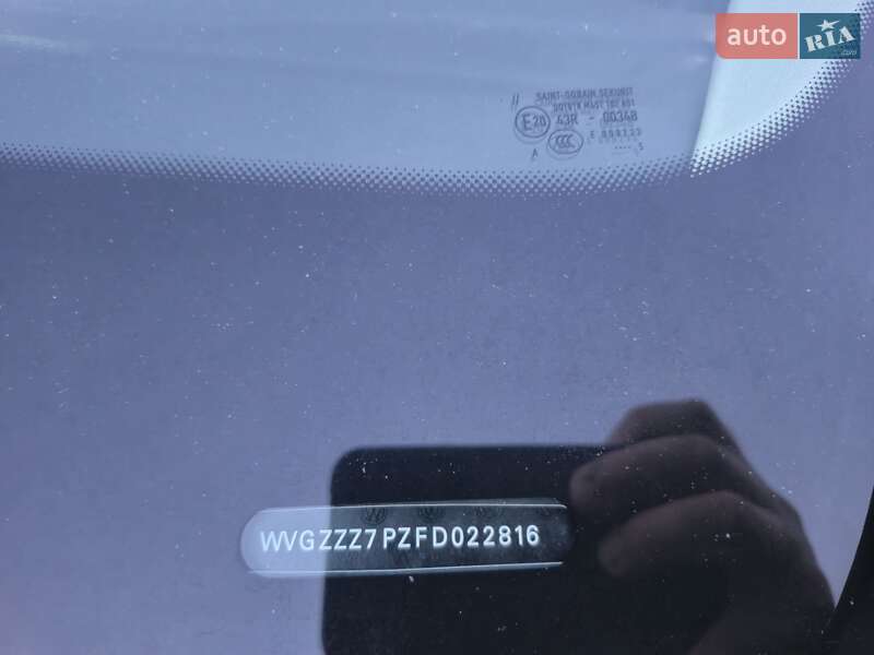 Внедорожник / Кроссовер Volkswagen Touareg 2015 в Одессе