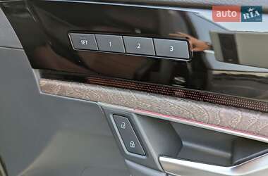 Внедорожник / Кроссовер Volkswagen Touareg 2023 в 
