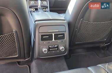 Внедорожник / Кроссовер Volkswagen Touareg 2017 в 