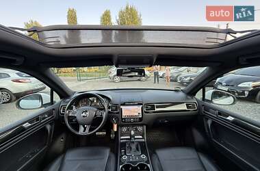 Внедорожник / Кроссовер Volkswagen Touareg 2014 в 