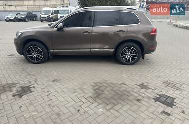 Внедорожник / Кроссовер Volkswagen Touareg 2011 в Днепре