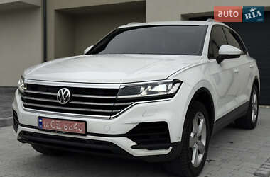 Внедорожник / Кроссовер Volkswagen Touareg 2019 в Львове