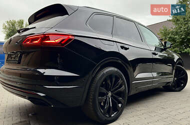 Внедорожник / Кроссовер Volkswagen Touareg 2022 в 