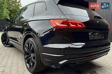Внедорожник / Кроссовер Volkswagen Touareg 2022 в 