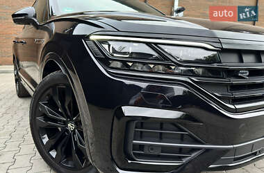 Внедорожник / Кроссовер Volkswagen Touareg 2022 в 