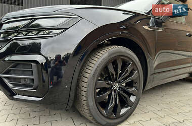 Внедорожник / Кроссовер Volkswagen Touareg 2022 в 