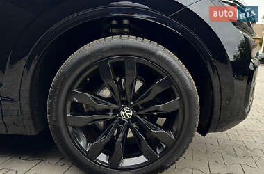 Внедорожник / Кроссовер Volkswagen Touareg 2022 в 