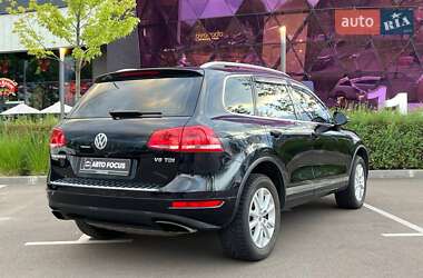 Внедорожник / Кроссовер Volkswagen Touareg 2013 в 