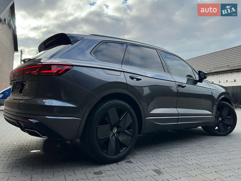 Позашляховик / Кросовер Volkswagen Touareg 2023 в Козятині