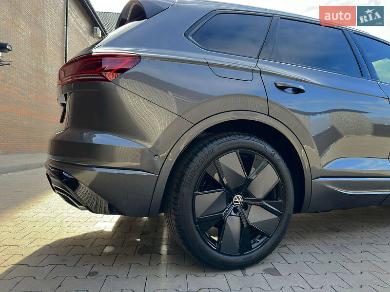 Позашляховик / Кросовер Volkswagen Touareg 2023 в Козятині