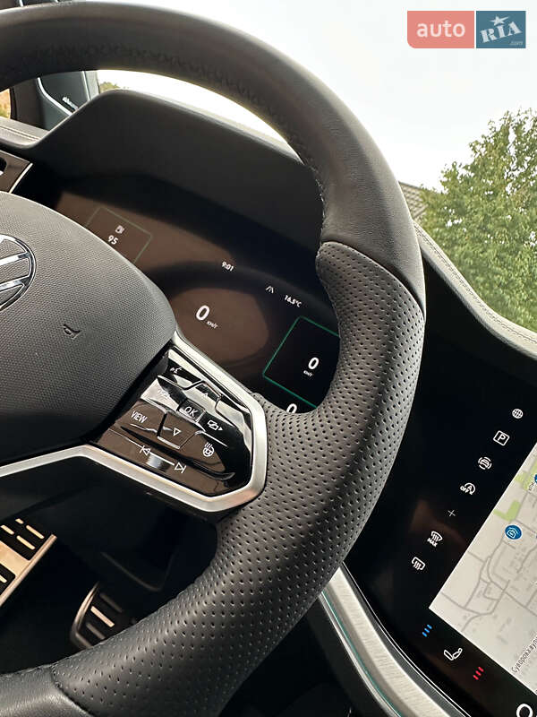 Позашляховик / Кросовер Volkswagen Touareg 2023 в Козятині