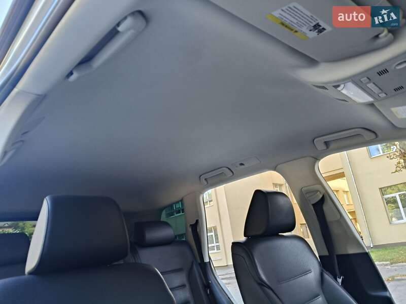 Позашляховик / Кросовер Volkswagen Touareg 2015 в Дніпрі фото 28 Позашляховик / Кросовер Volkswagen Touareg 2015 в Дніпрі