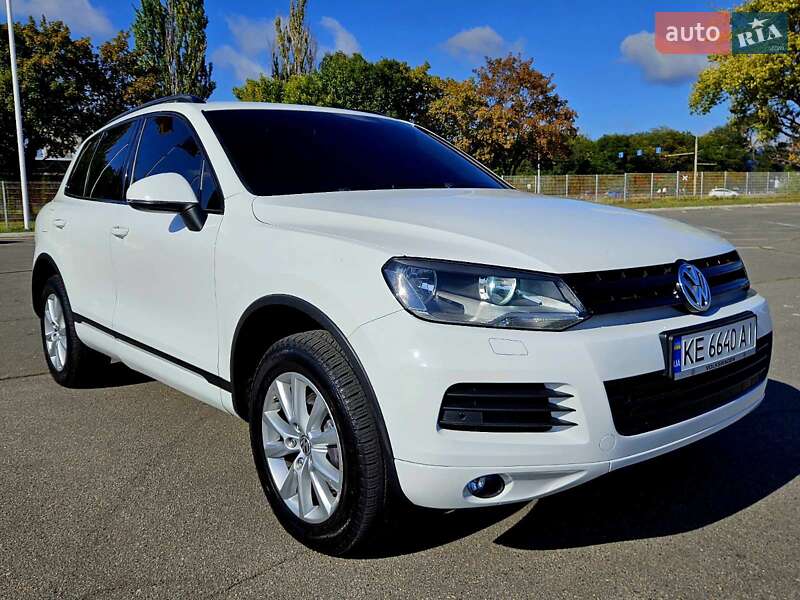 Позашляховик / Кросовер Volkswagen Touareg 2013 в Дніпрі