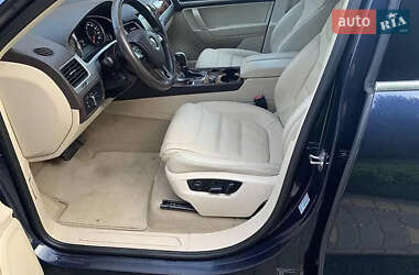 Внедорожник / Кроссовер Volkswagen Touareg 2012 в 