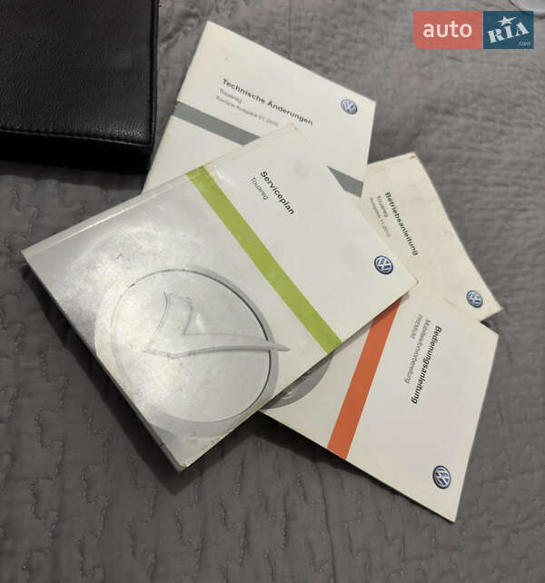 Внедорожник / Кроссовер Volkswagen Touareg 2011 в Луцке