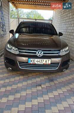 Внедорожник / Кроссовер Volkswagen Touareg 2011 в Пятихатках