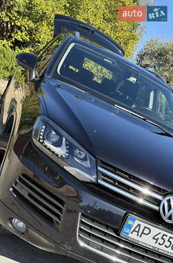 Внедорожник / Кроссовер Volkswagen Touareg 2014 в 