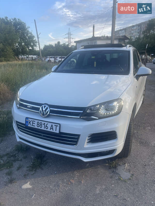 Позашляховик / Кросовер Volkswagen Touareg 2012 в Дніпрі фото 2 Позашляховик / Кросовер Volkswagen Touareg 2012 в Дніпрі
