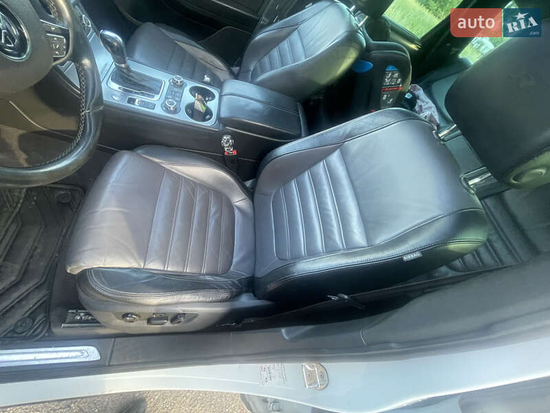 Позашляховик / Кросовер Volkswagen Touareg 2012 в Дніпрі фото 23 Позашляховик / Кросовер Volkswagen Touareg 2012 в Дніпрі