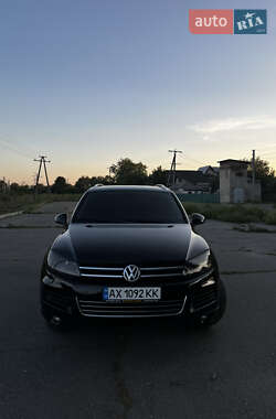 Внедорожник / Кроссовер Volkswagen Touareg 2011 в Смеле