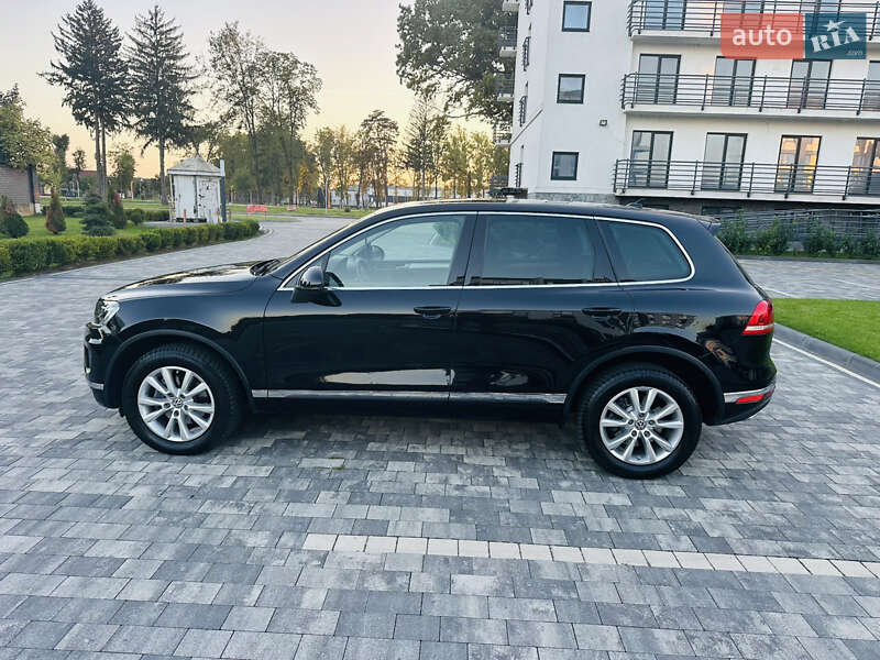 Внедорожник / Кроссовер Volkswagen Touareg 2017 в Мукачево
