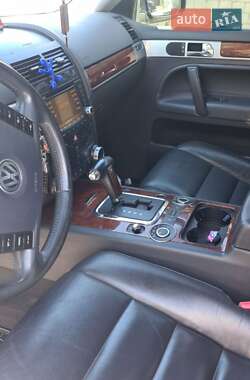Позашляховик / Кросовер Volkswagen Touareg 2005 в 