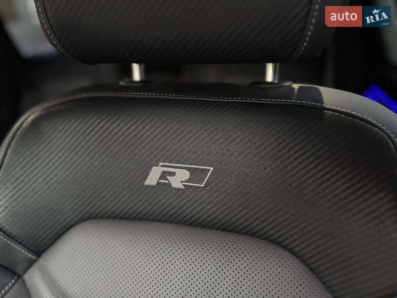 Внедорожник / Кроссовер Volkswagen Touareg 2019 в Ровно