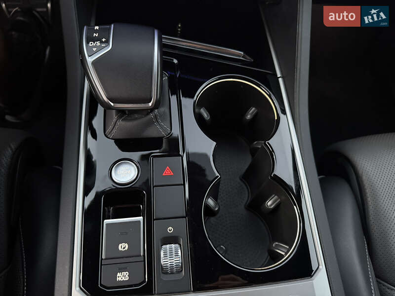 Внедорожник / Кроссовер Volkswagen Touareg 2019 в Ровно