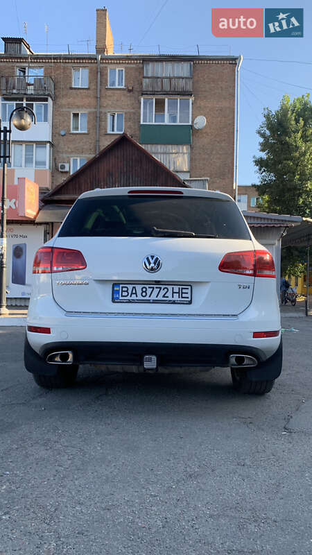 Внедорожник / Кроссовер Volkswagen Touareg 2014 в Знаменке