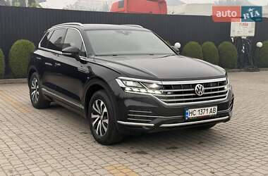 Внедорожник / Кроссовер Volkswagen Touareg 2019 в 