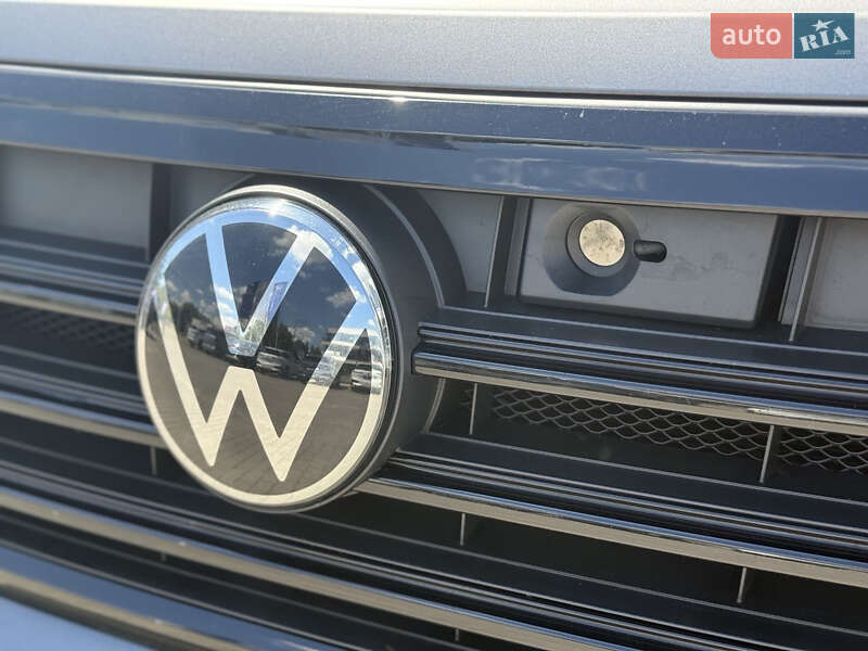 Внедорожник / Кроссовер Volkswagen Touareg 2023 в Черновцах
