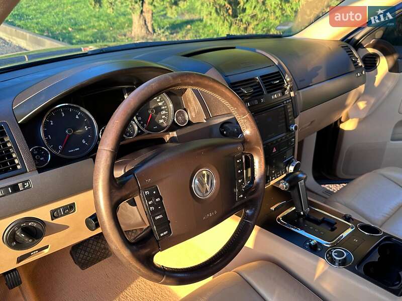 Внедорожник / Кроссовер Volkswagen Touareg 2007 в Черновцах