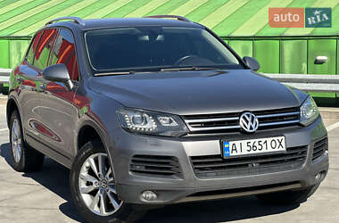 Внедорожник / Кроссовер Volkswagen Touareg 2012 в Киеве