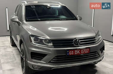 Внедорожник / Кроссовер Volkswagen Touareg 2016 в 