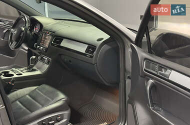 Внедорожник / Кроссовер Volkswagen Touareg 2016 в 