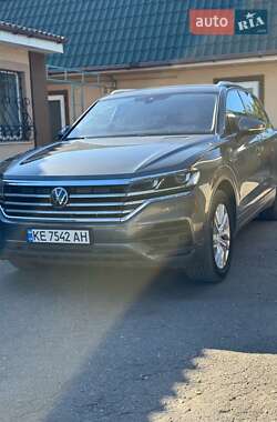 Позашляховик / Кросовер Volkswagen Touareg 2020 в Дніпрі
