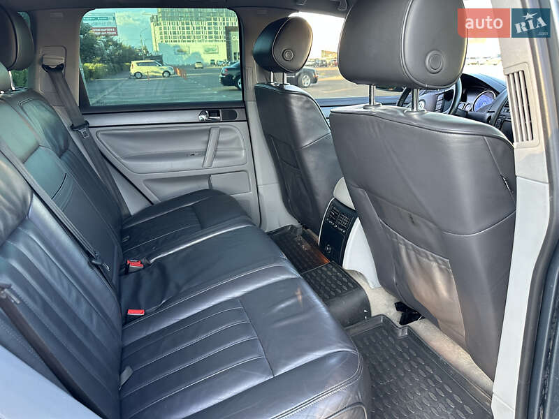 Внедорожник / Кроссовер Volkswagen Touareg 2009 в Житомире