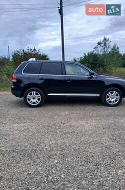 Позашляховик / Кросовер Volkswagen Touareg 2005 в Снятині