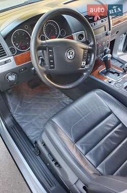 Внедорожник / Кроссовер Volkswagen Touareg 2005 в Чернигове
