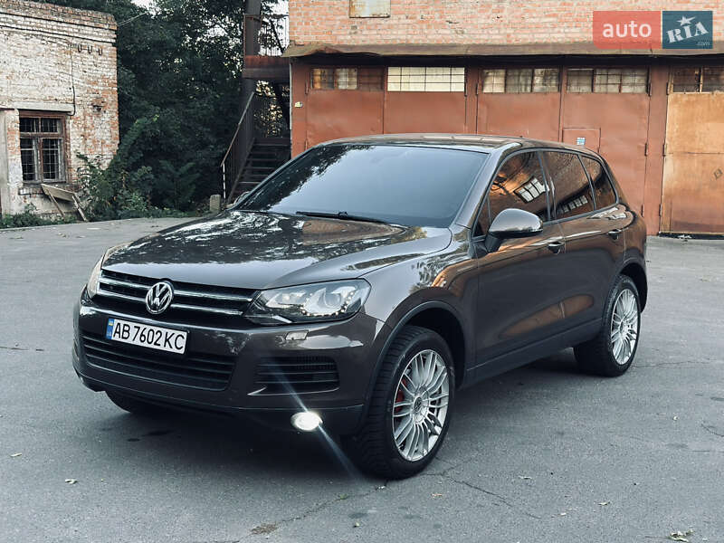 Позашляховик / Кросовер Volkswagen Touareg 2010 в Вінниці