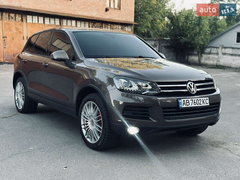 Позашляховик / Кросовер Volkswagen Touareg 2010 в Вінниці