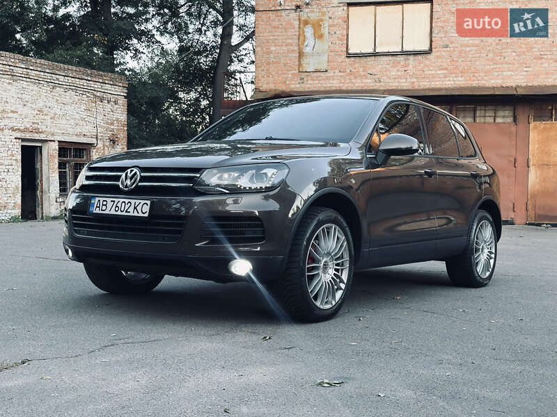 Позашляховик / Кросовер Volkswagen Touareg 2010 в Вінниці