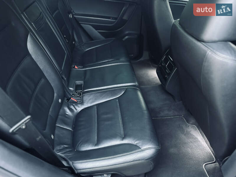 Позашляховик / Кросовер Volkswagen Touareg 2010 в Вінниці