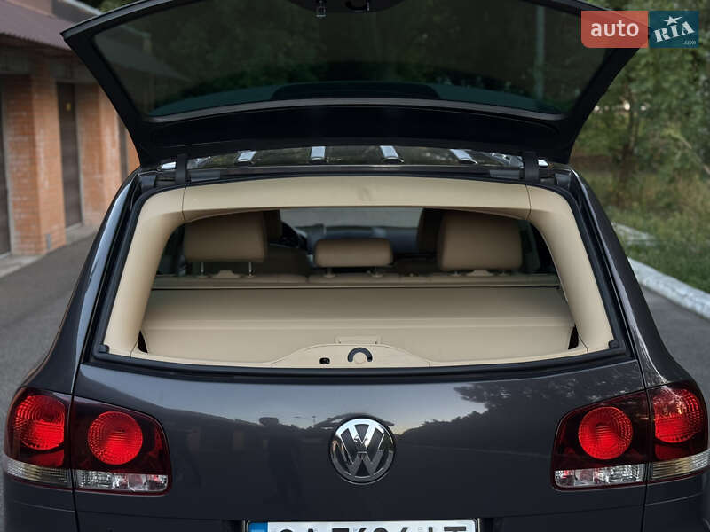 Внедорожник / Кроссовер Volkswagen Touareg 2008 в Смеле