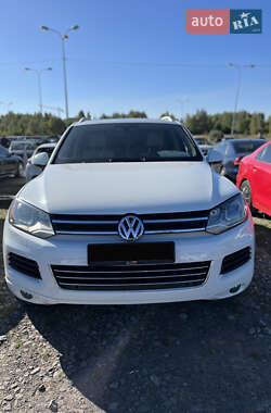 Внедорожник / Кроссовер Volkswagen Touareg 2013 в Львове