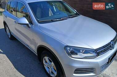 Внедорожник / Кроссовер Volkswagen Touareg 2012 в 