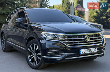 Внедорожник / Кроссовер Volkswagen Touareg 2019 в Тернополе