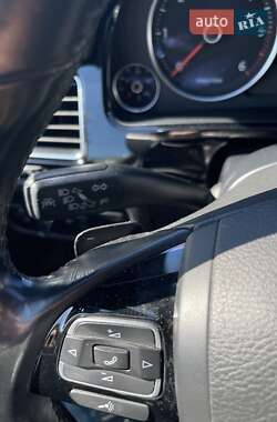 Внедорожник / Кроссовер Volkswagen Touareg 2015 в 
