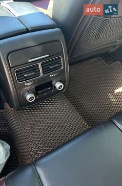 Внедорожник / Кроссовер Volkswagen Touareg 2015 в 